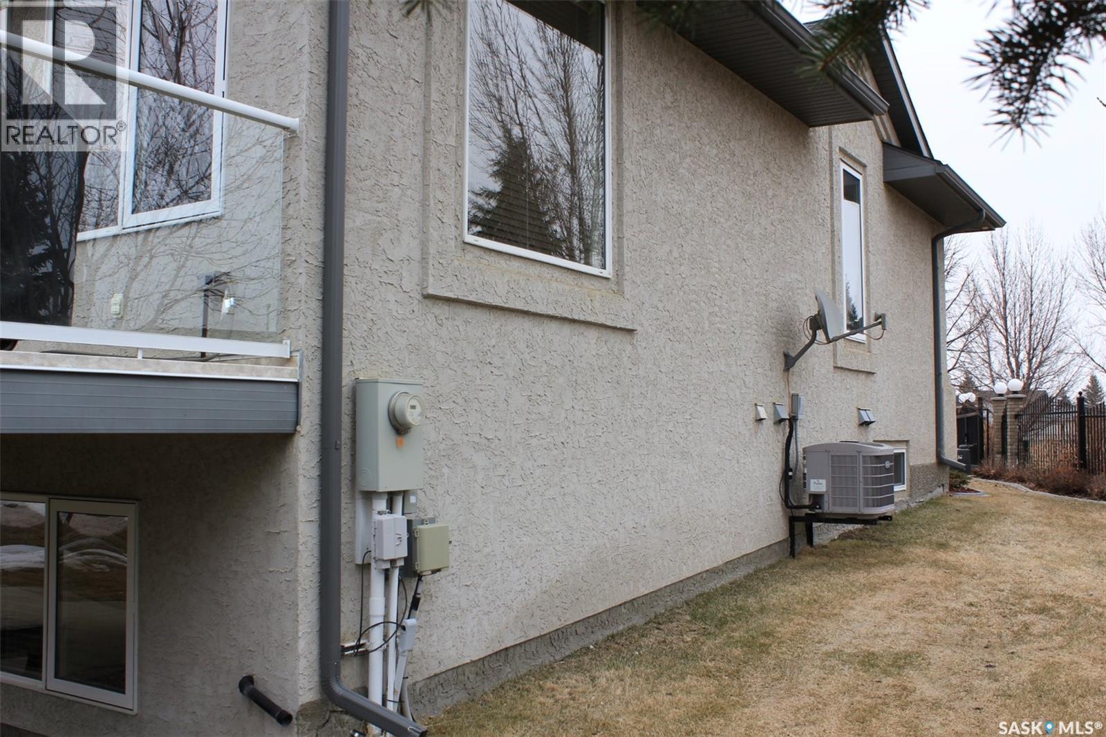 218 802 Heritage Crescent, Saskatoon, Saskatchewan  S7H 5T3 - Photo 4 - SK033470