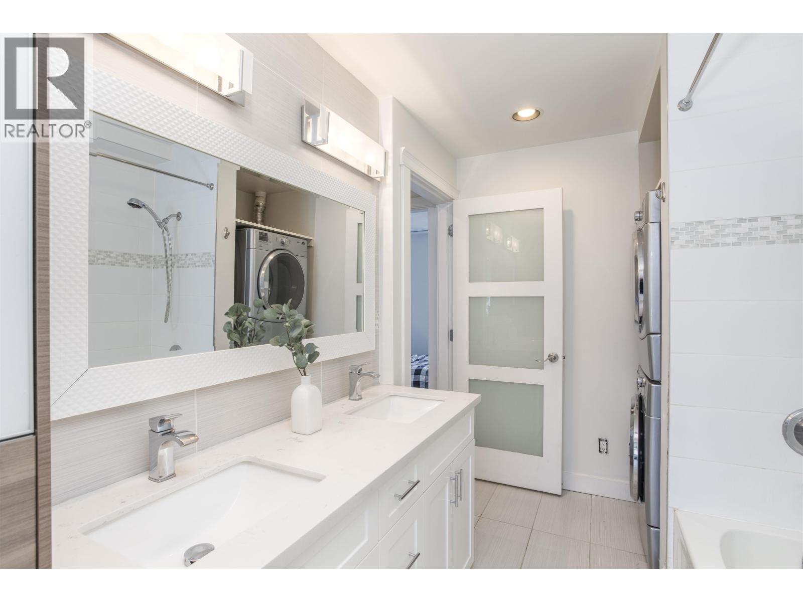 2836 E Kent South Avenue, Vancouver, British Columbia  V5S 4T4 - Photo 24 - R3113588