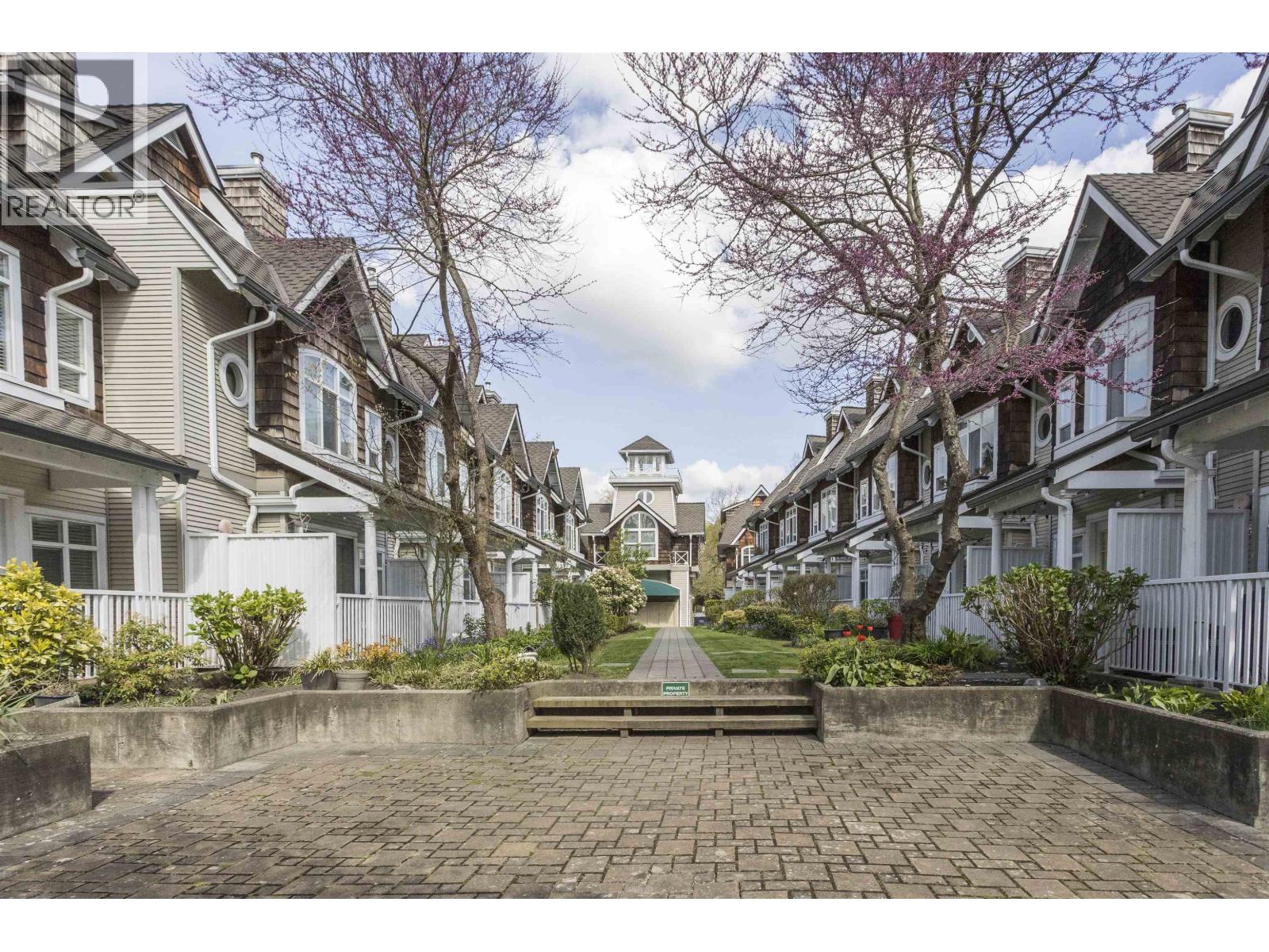 2836 E Kent South Avenue, Vancouver, British Columbia  V5S 4T4 - Photo 33 - R3113588