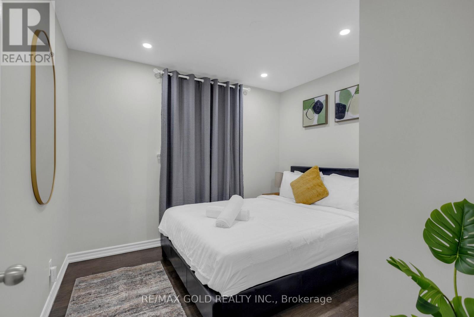 462 Samford Place, Oakville, Ontario  L6L 4E8 - Photo 17 - W12979204