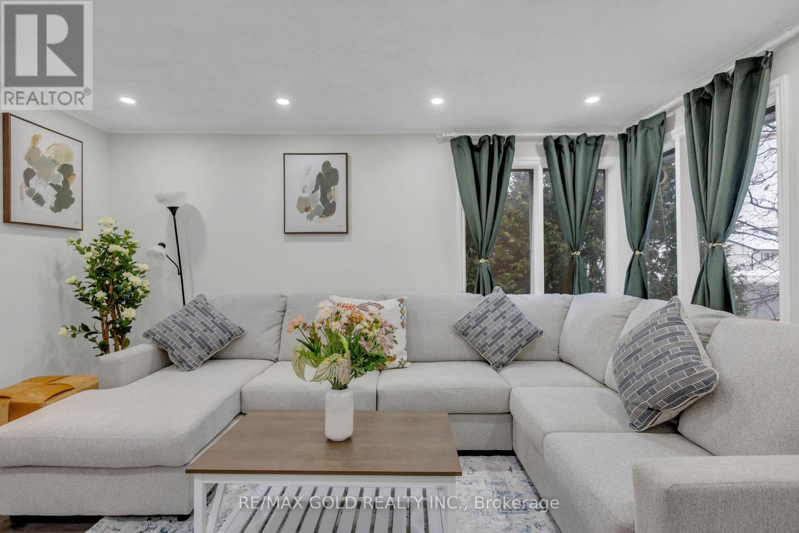 462 Samford Place, Oakville, Ontario  L6L 4E8 - Photo 7 - W12979204