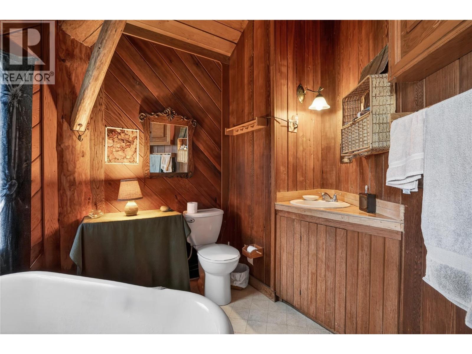 806 Bellevue Street, New Denver, British Columbia  V0G 1S1 - Photo 17 - 10383864