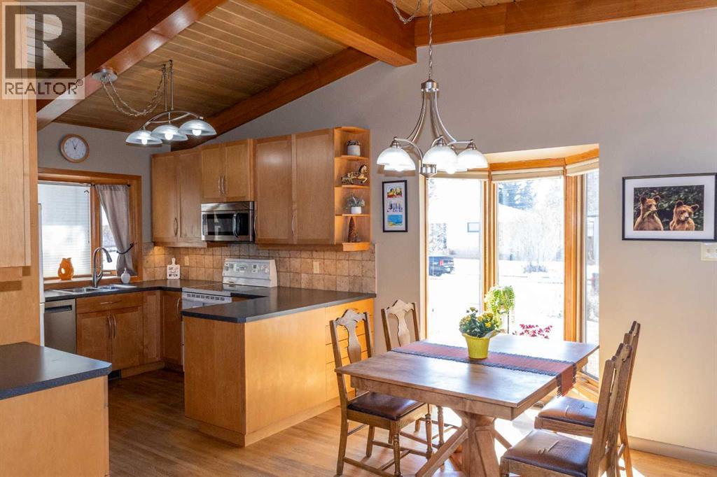 80 Westover Drive SW, Calgary, Alberta  T3C 2S6 - Photo 7 - A2288228