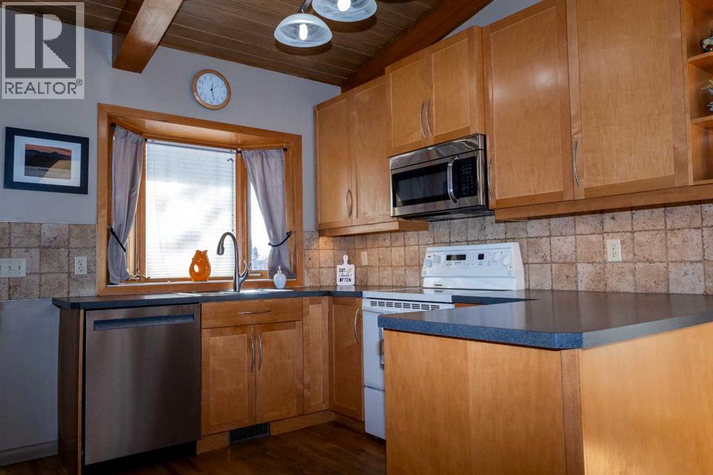 80 Westover Drive SW, Calgary, Alberta  T3C 2S6 - Photo 9 - A2288228