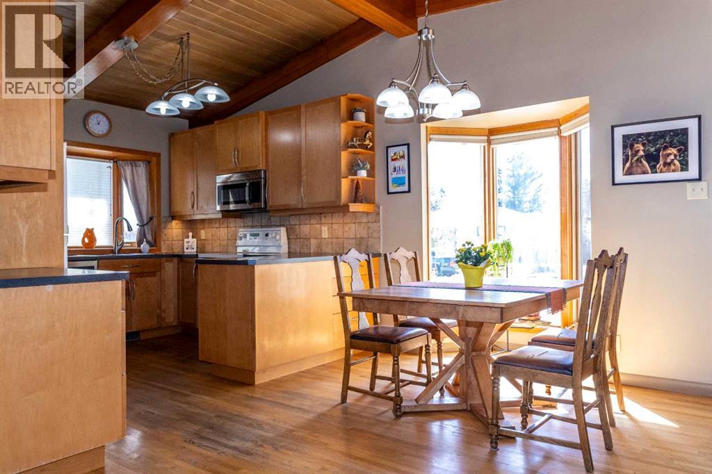 80 Westover Drive SW, Calgary, Alberta  T3C 2S6 - Photo 6 - A2288228