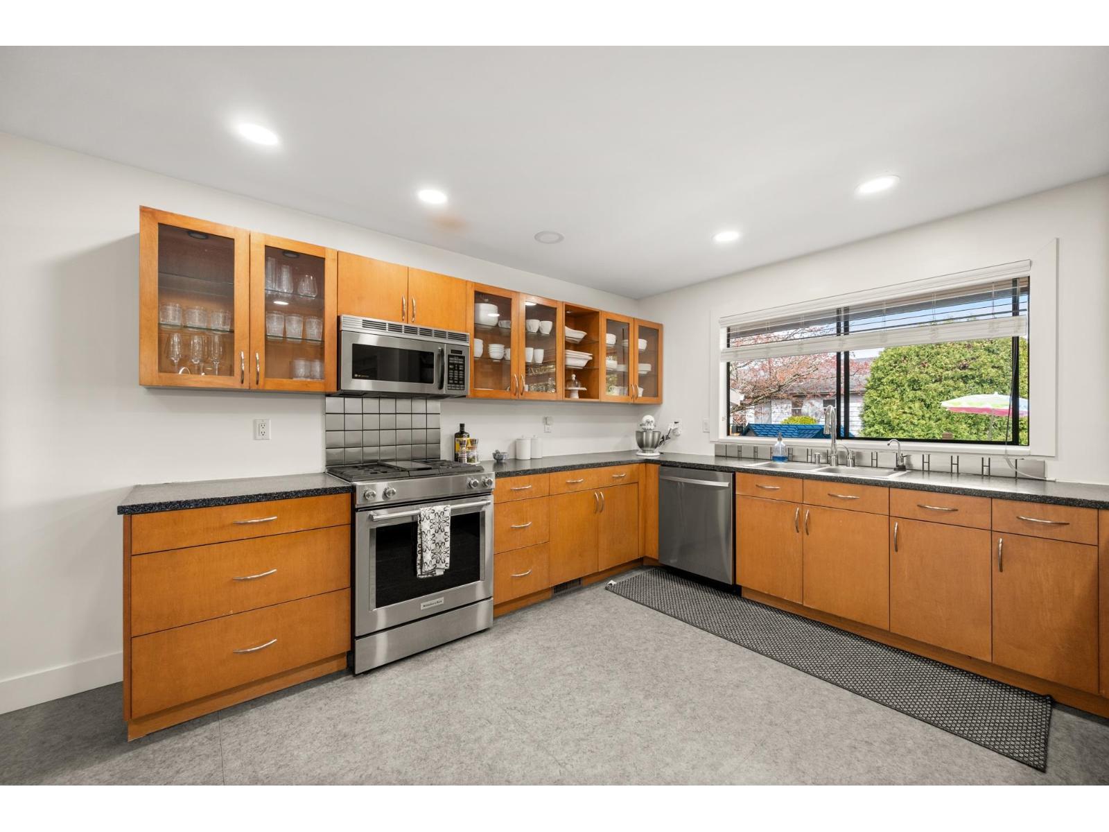 11473 Royal Crescent, Surrey, British Columbia  V3V 6V5 - Photo 12 - R3113490