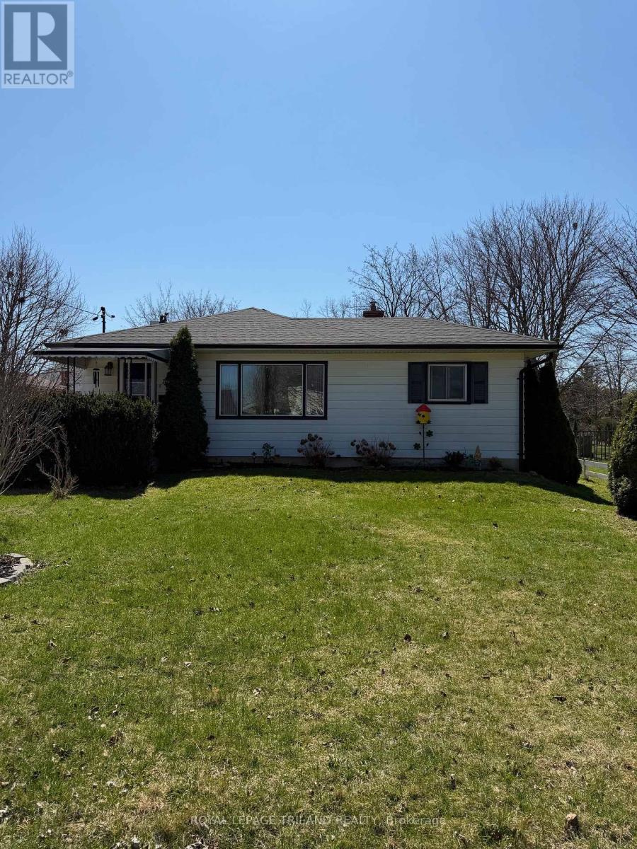 102 Steele Street, St. Thomas, Ontario  N5R 2Y5 - Photo 2 - X13022642