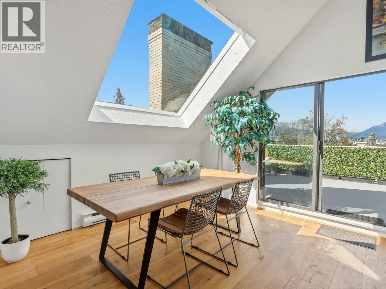 6 335 W 13th Avenue, Vancouver, British Columbia  V5Y 1W2 - Photo 3 - R3113431