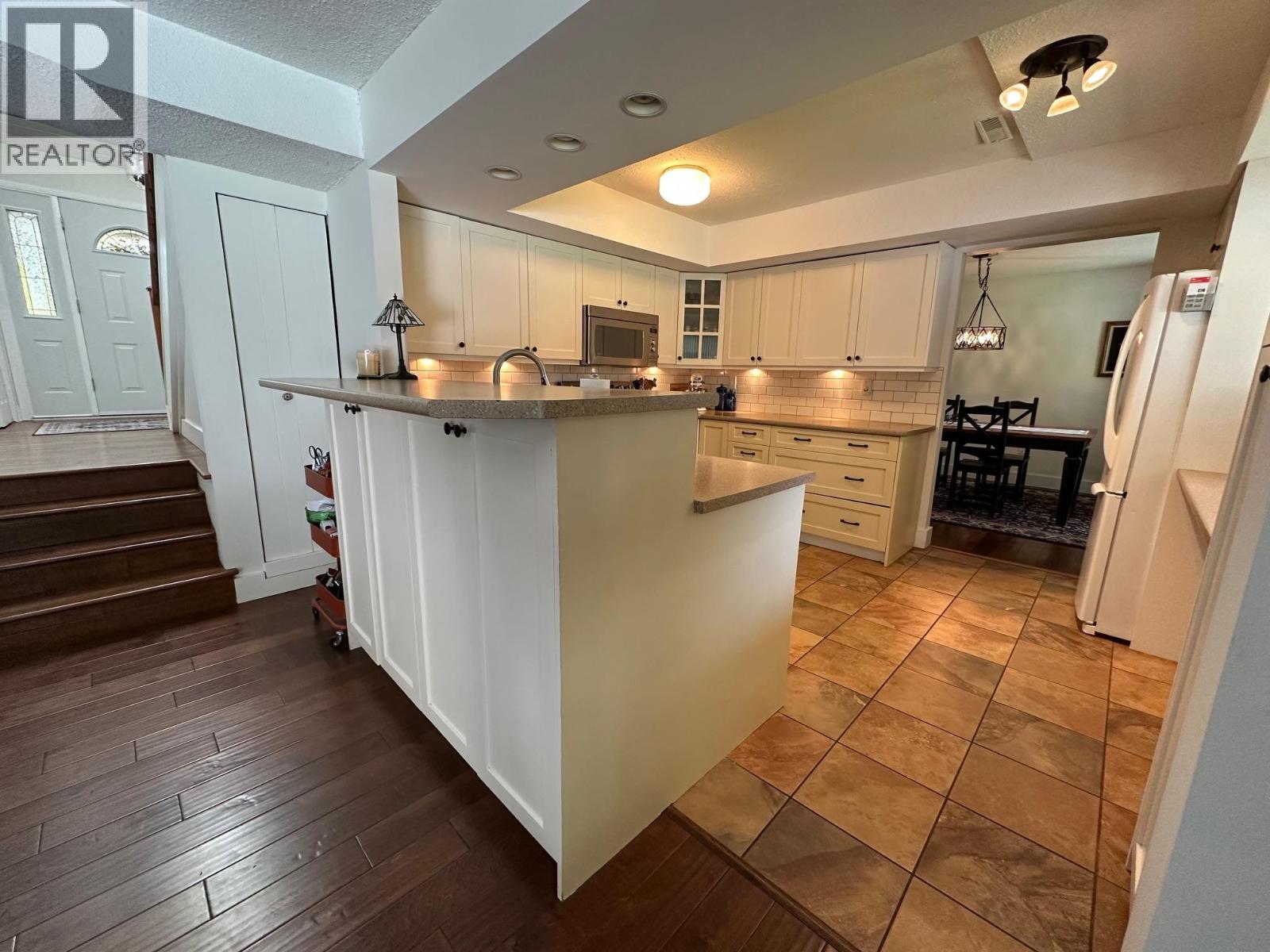 1015 51a Street, Delta, British Columbia  V4M 2X9 - Photo 9 - R3113372