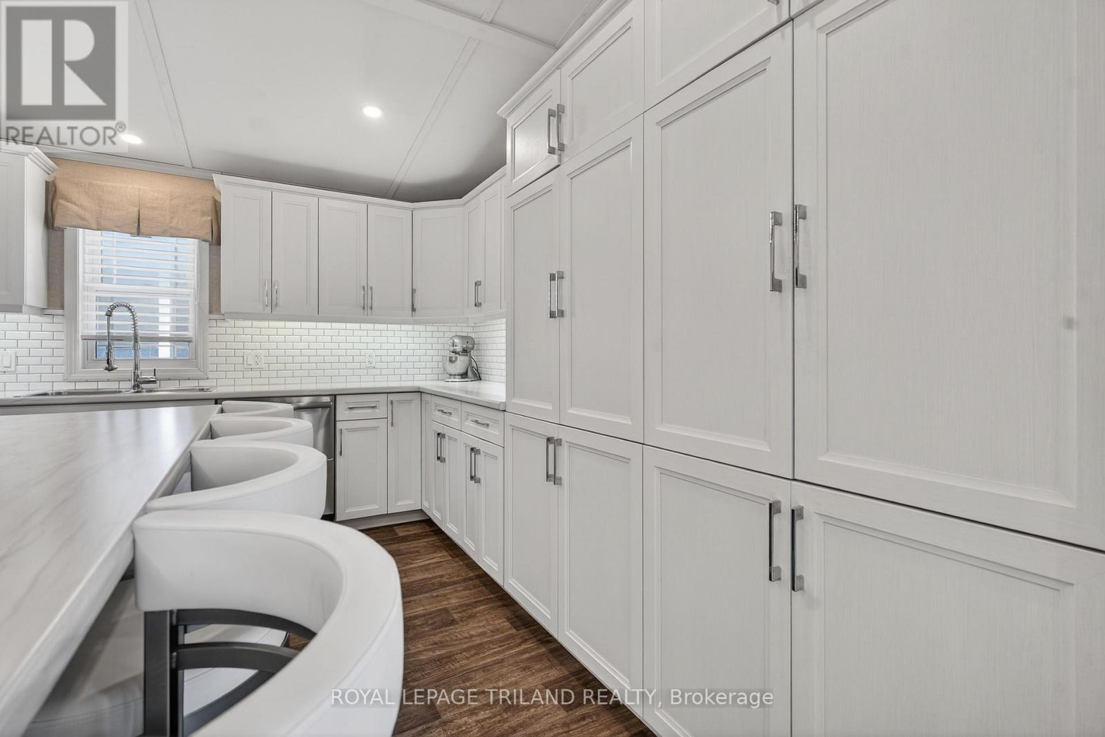 56 - 22790 Amiens Road, Middlesex Centre, Ontario  N0L 1R0 - Photo 10 - X12792770