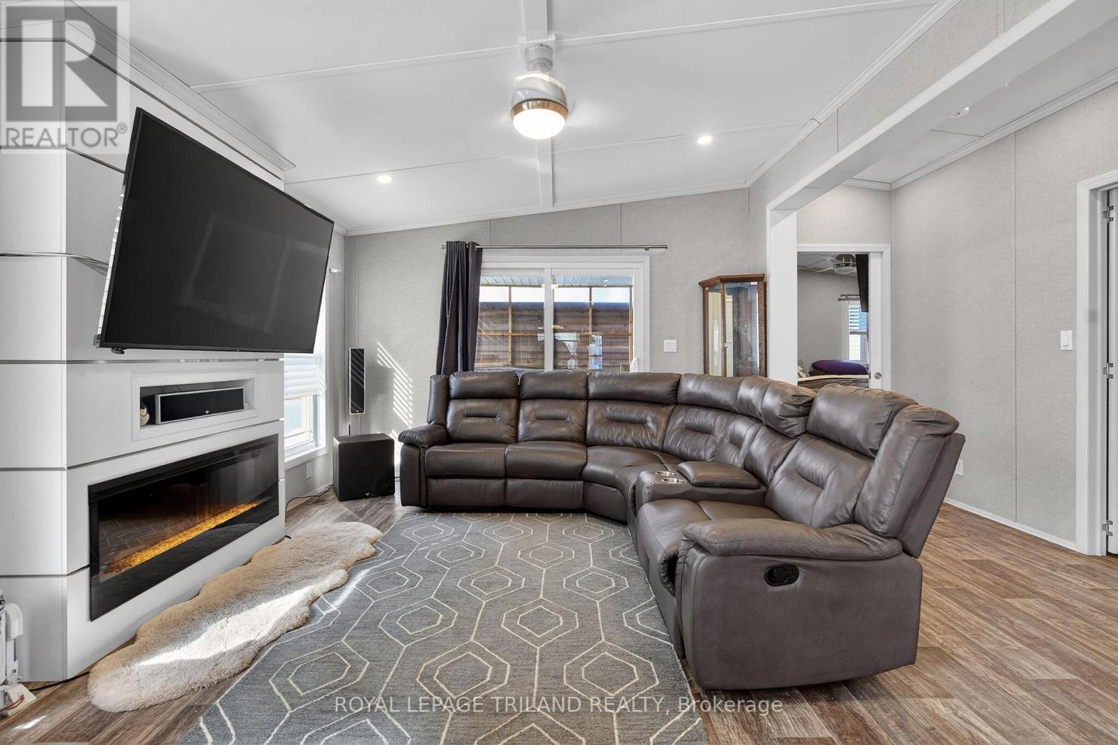 56 - 22790 Amiens Road, Middlesex Centre, Ontario  N0L 1R0 - Photo 15 - X12792770