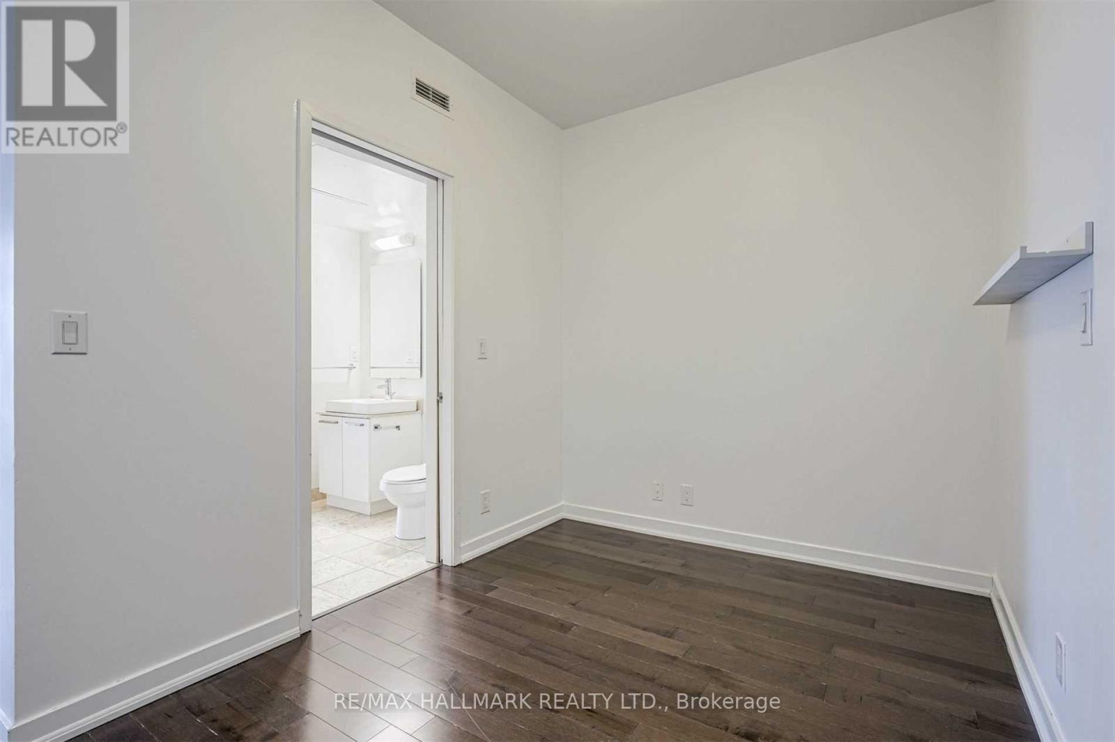 2303 - 12 York Street, Toronto, Ontario  M5J 0A9 - Photo 12 - C13022584