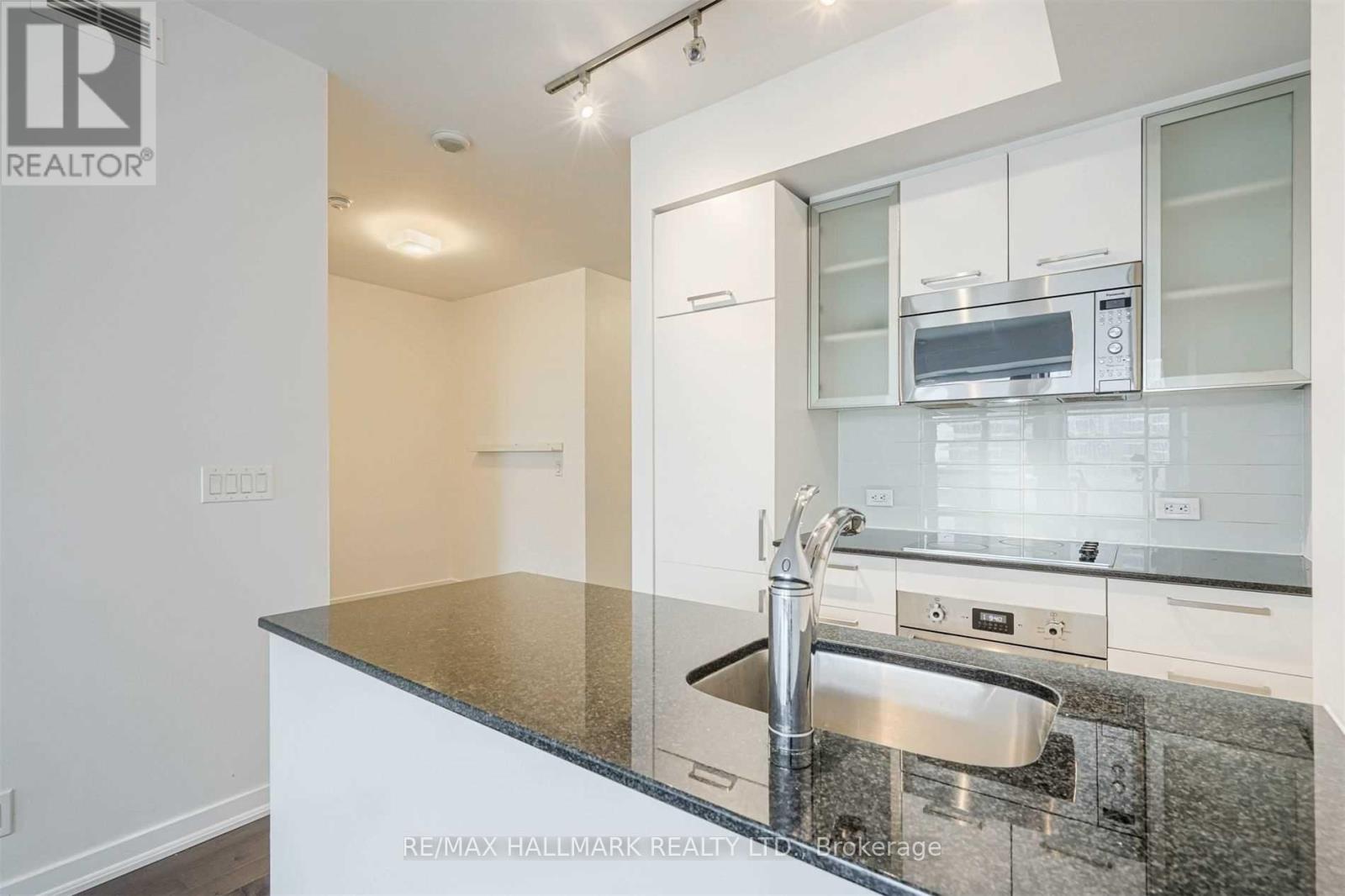 2303 - 12 York Street, Toronto, Ontario  M5J 0A9 - Photo 23 - C13022584