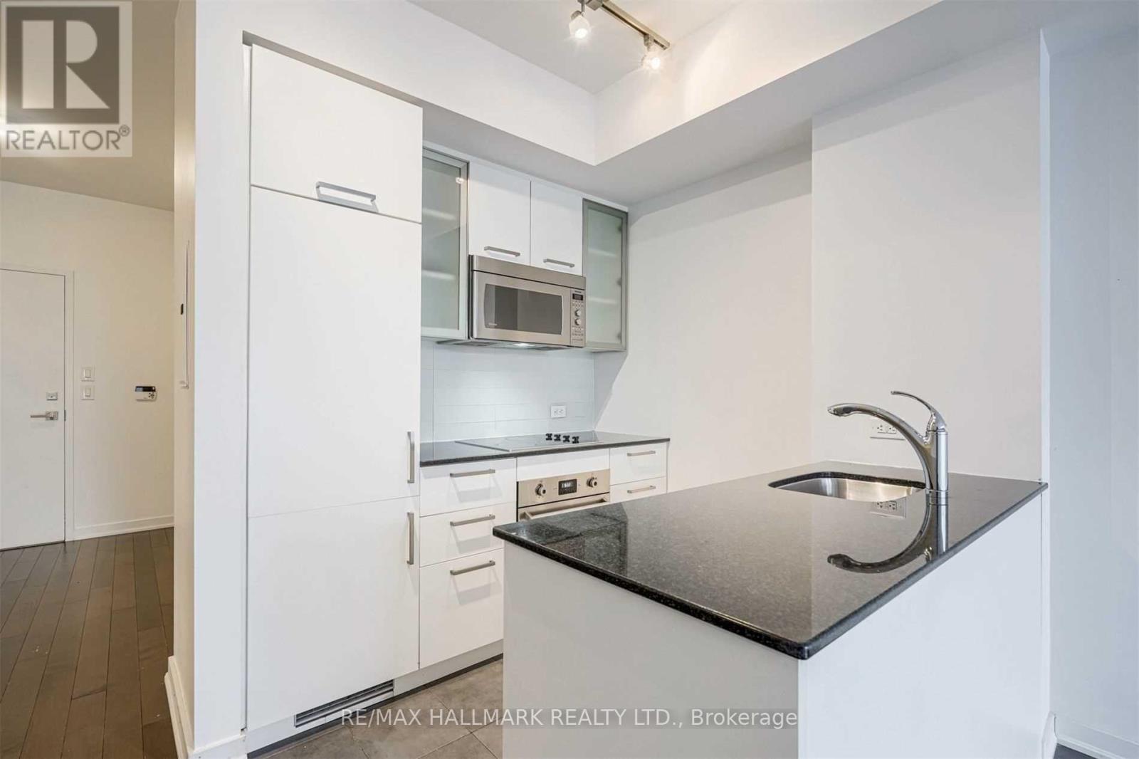 2303 - 12 York Street, Toronto, Ontario  M5J 0A9 - Photo 4 - C13022584