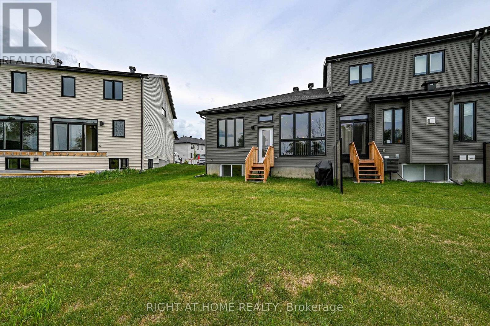 950 Cologne Street, Russell, Ontario  K0A 1W0 - Photo 31 - X12874364