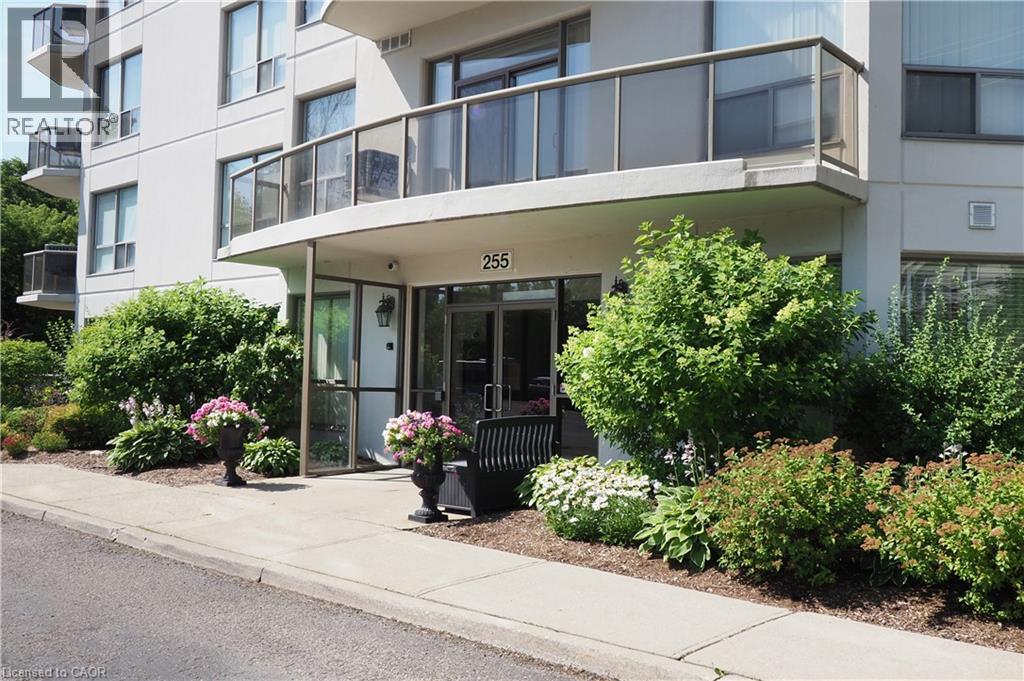 255 KEATS Way Unit# 208, Waterloo, Ontario