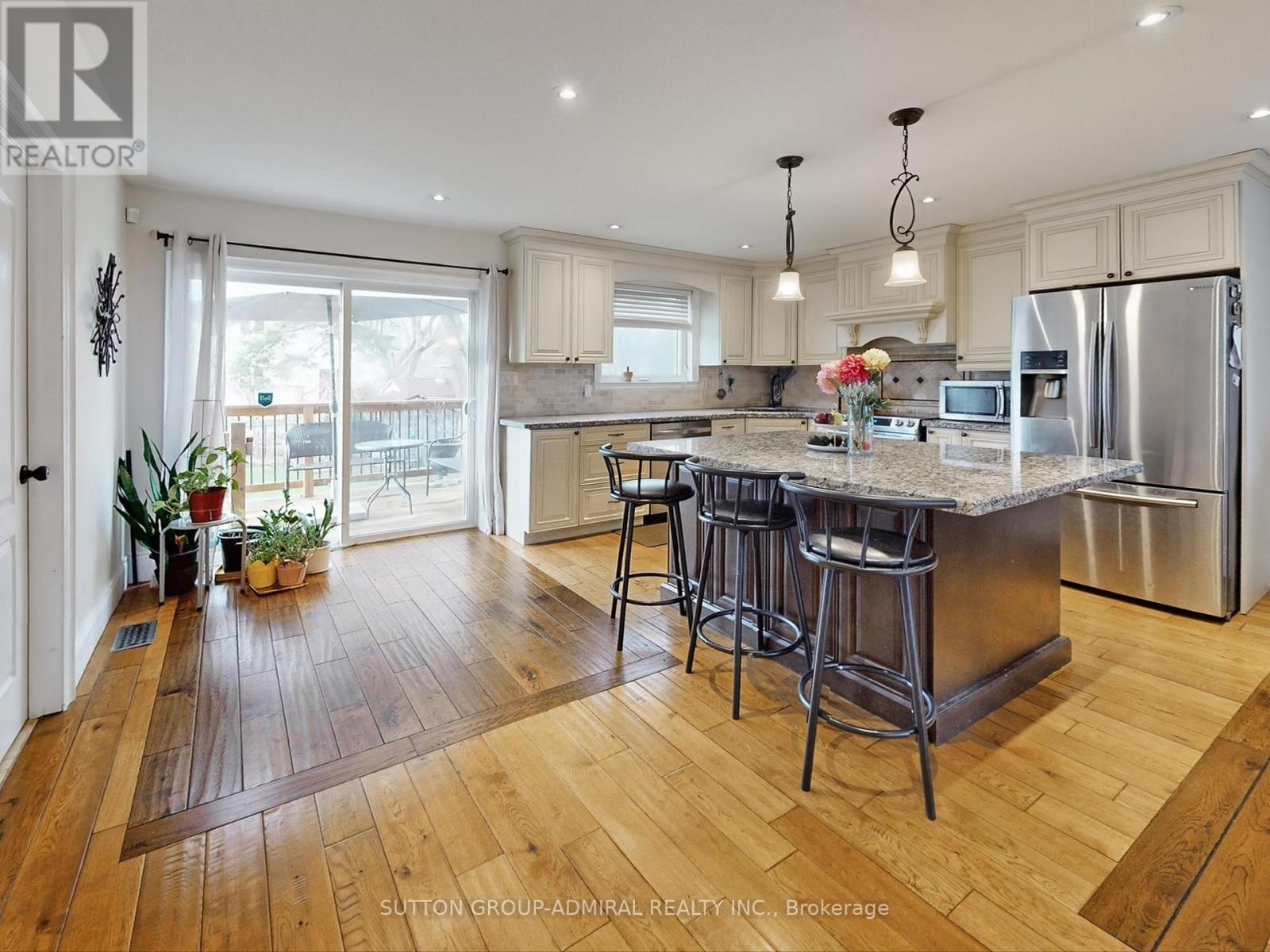 128 Sutherland Avenue, Oshawa, Ontario  L1G 2G5 - Photo 6 - E13022582