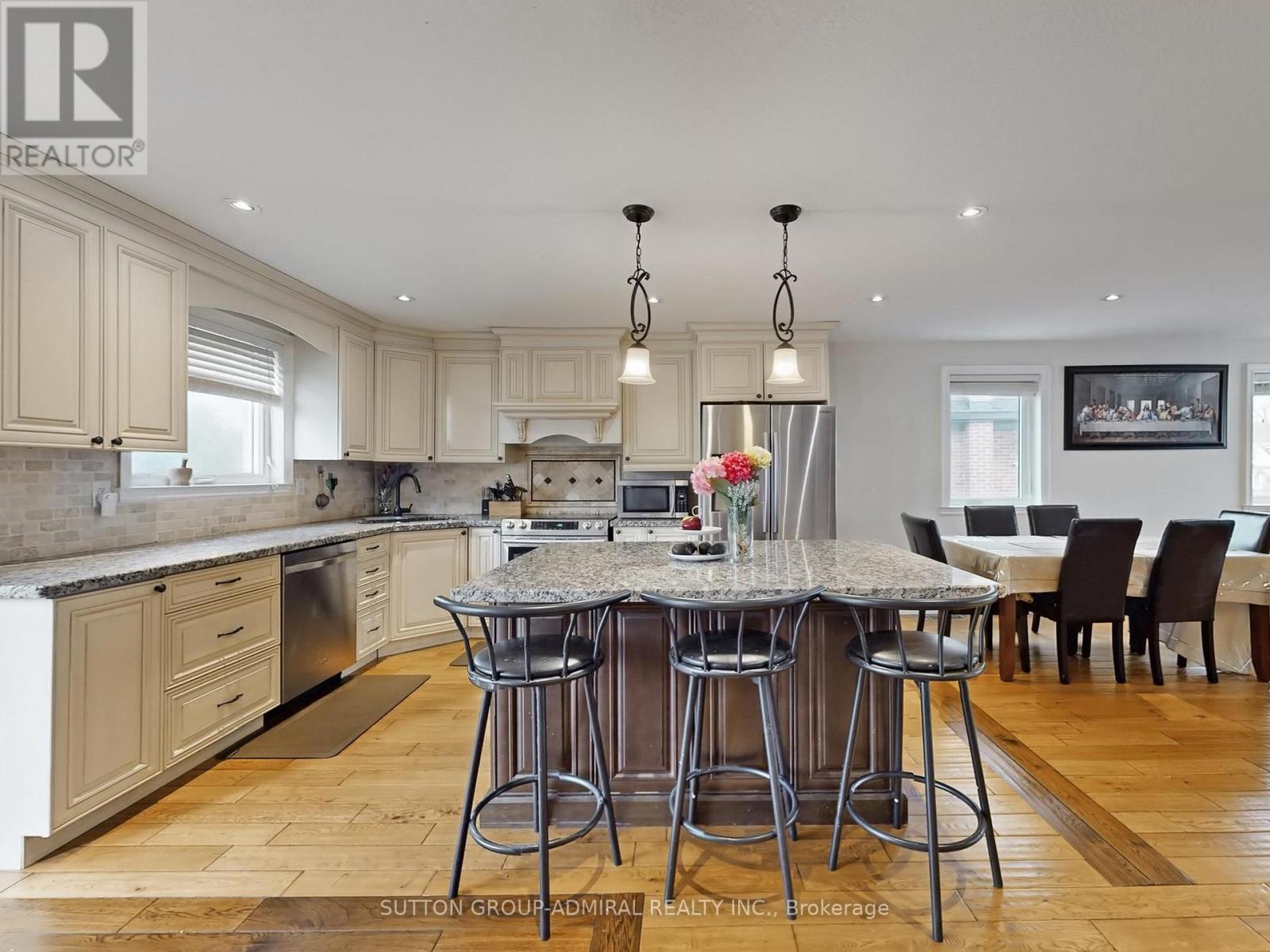 128 Sutherland Avenue, Oshawa, Ontario  L1G 2G5 - Photo 8 - E13022582