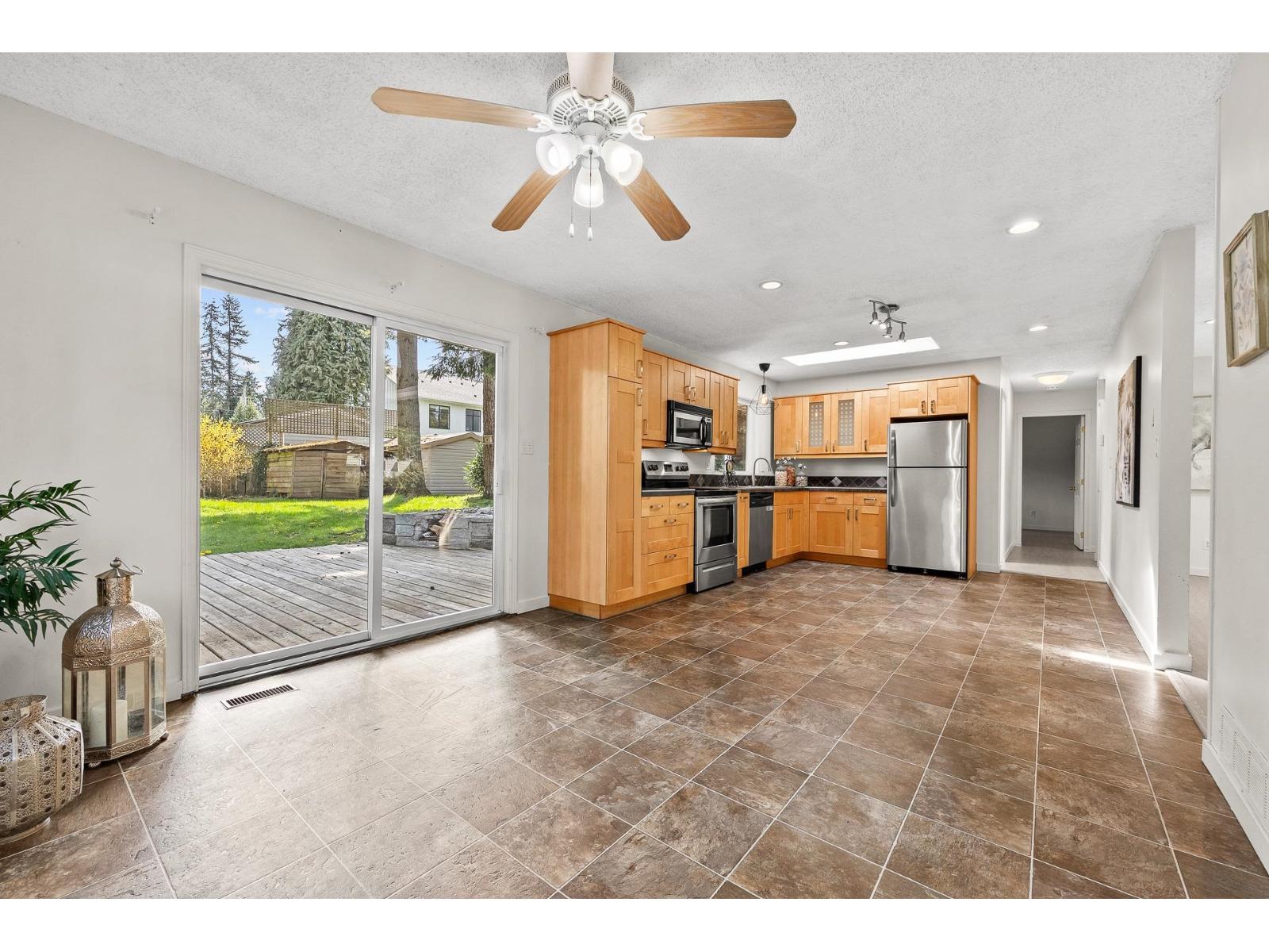 4132 204b Street, Langley, British Columbia  V3A 1Z8 - Photo 11 - R3113663