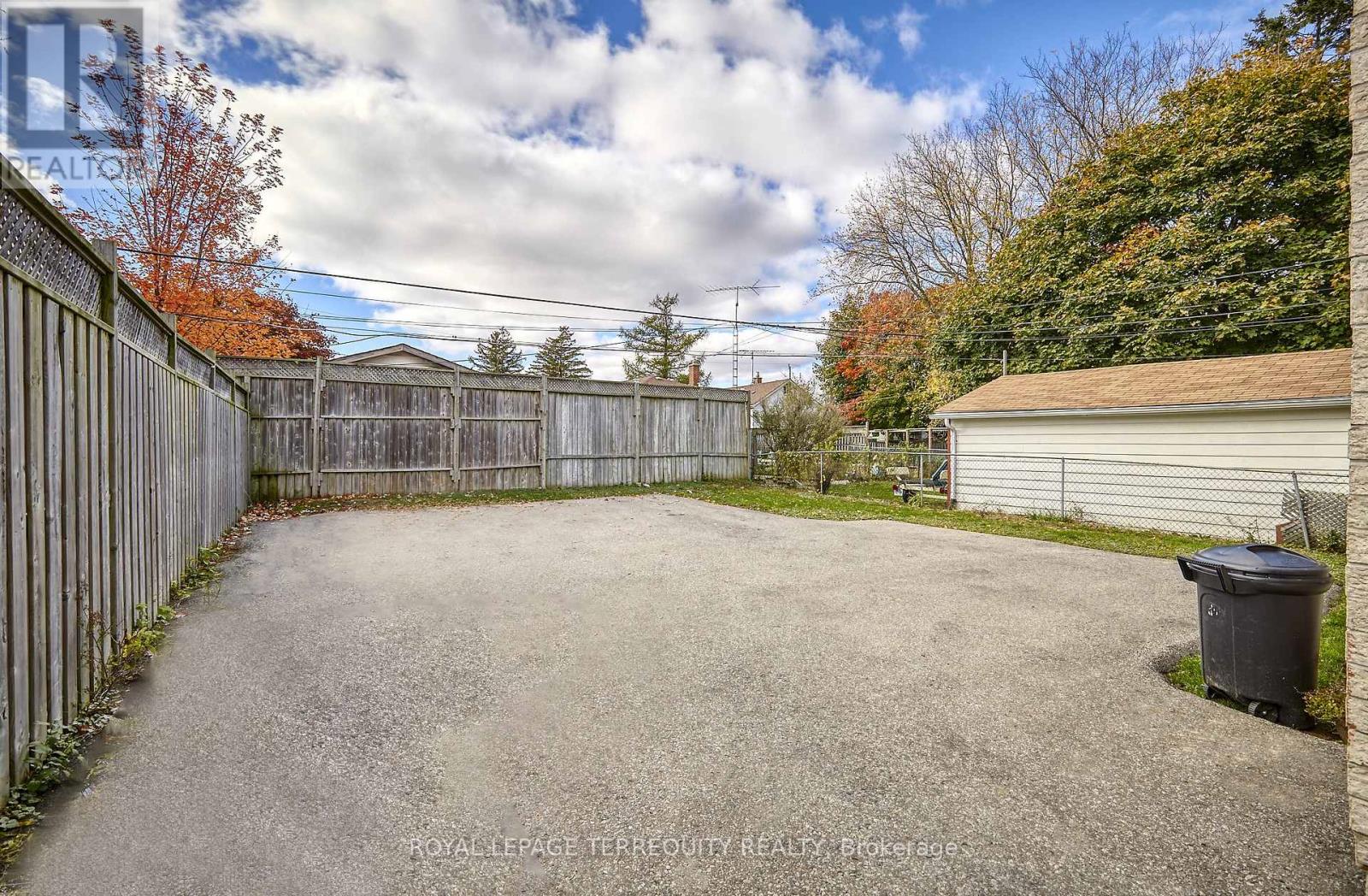 2 - 556 Park Road S, Oshawa, Ontario  L1J 4J5 - Photo 18 - E13022632