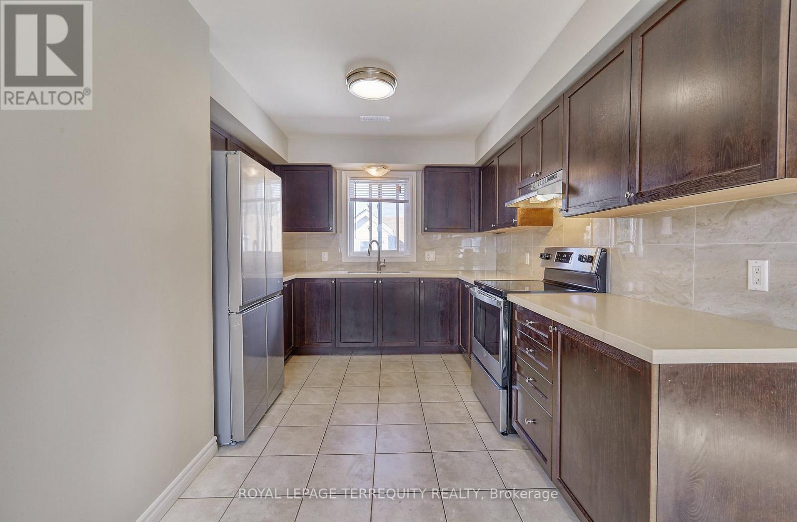 2 - 556 Park Road S, Oshawa, Ontario  L1J 4J5 - Photo 5 - E13022632