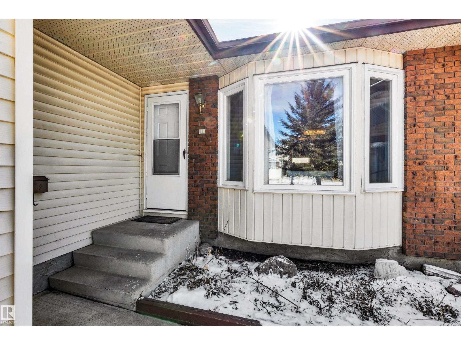 18923 86a Av NW, Edmonton, Alberta  T5T 4X9 - Photo 4 - E4477916