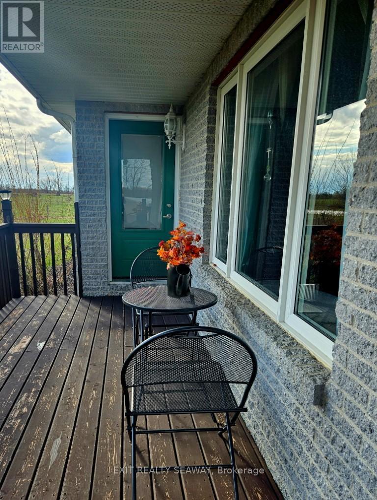 16825 County Rd 15 Road, North Stormont, Ontario  K0C 1W0 - Photo 2 - X12808980