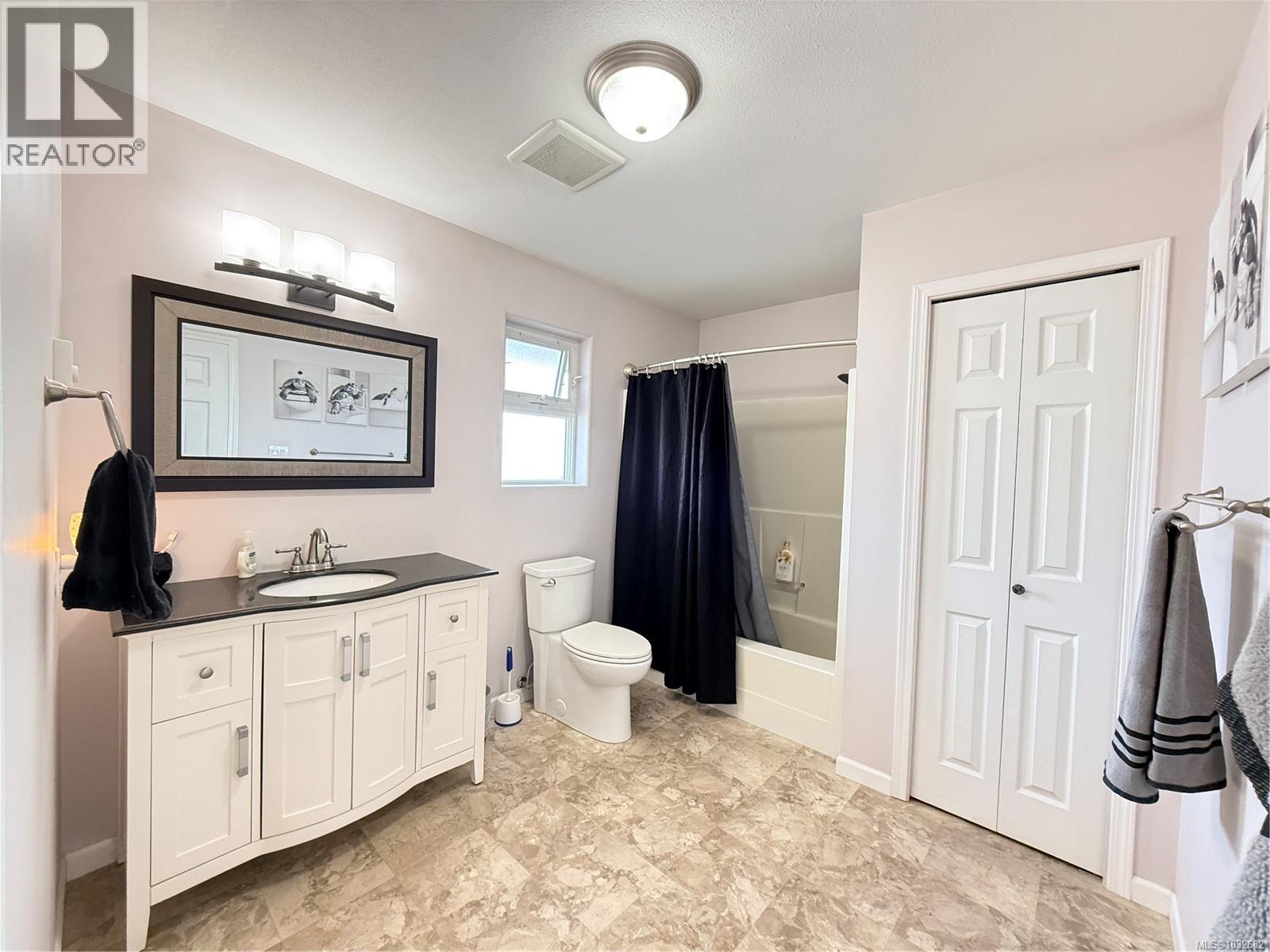 2553 Kingcome Pl, Port Mcneill, British Columbia  V0N 2R0 - Photo 12 - 1032682