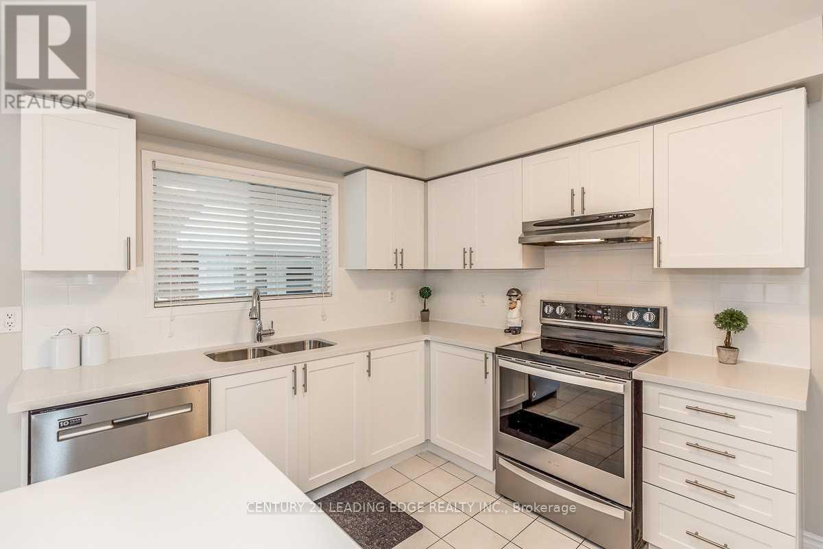 90 Cityview Circle, Barrie, Ontario  L4N 7V2 - Photo 10 - S13022622