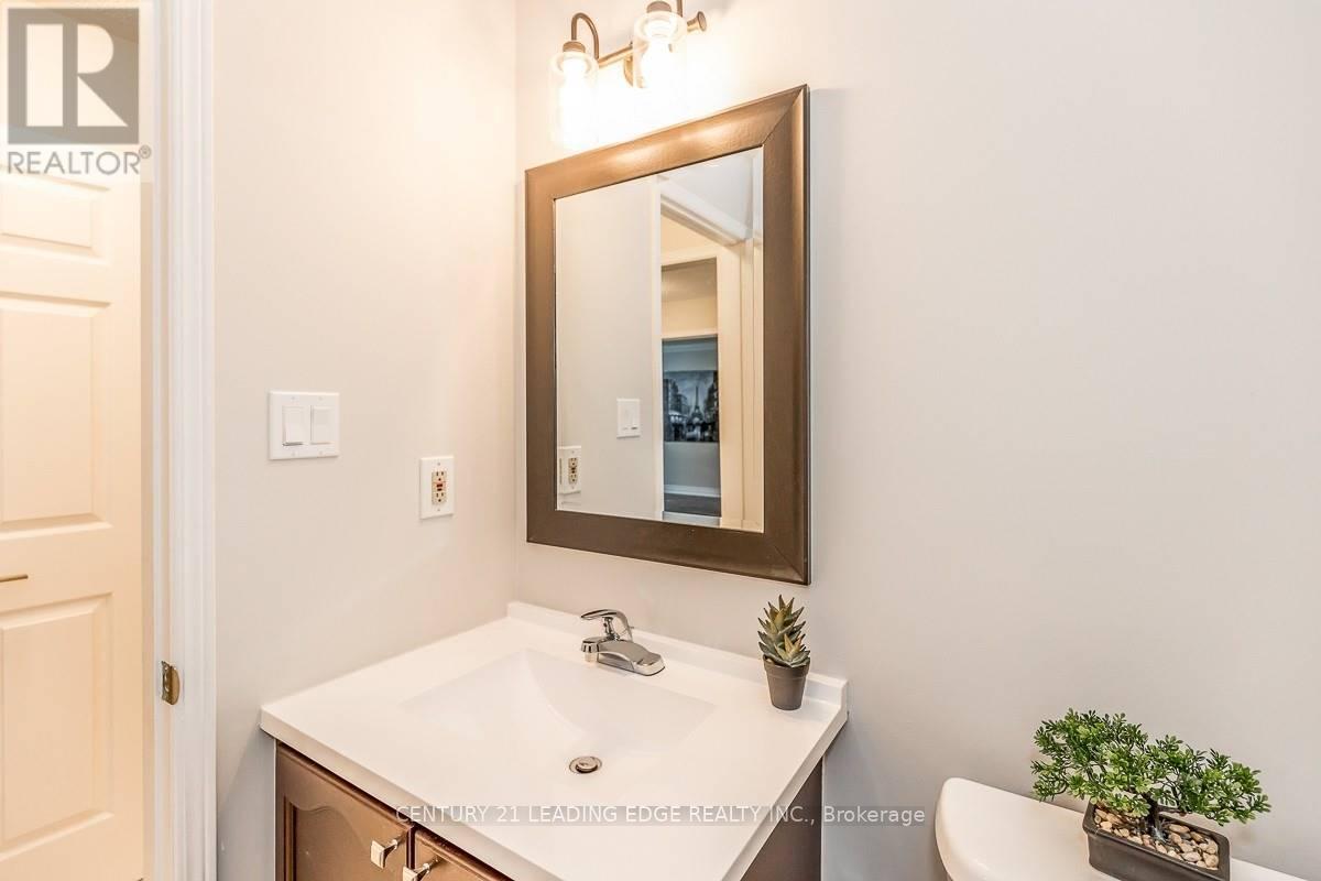 90 Cityview Circle, Barrie, Ontario  L4N 7V2 - Photo 13 - S13022622