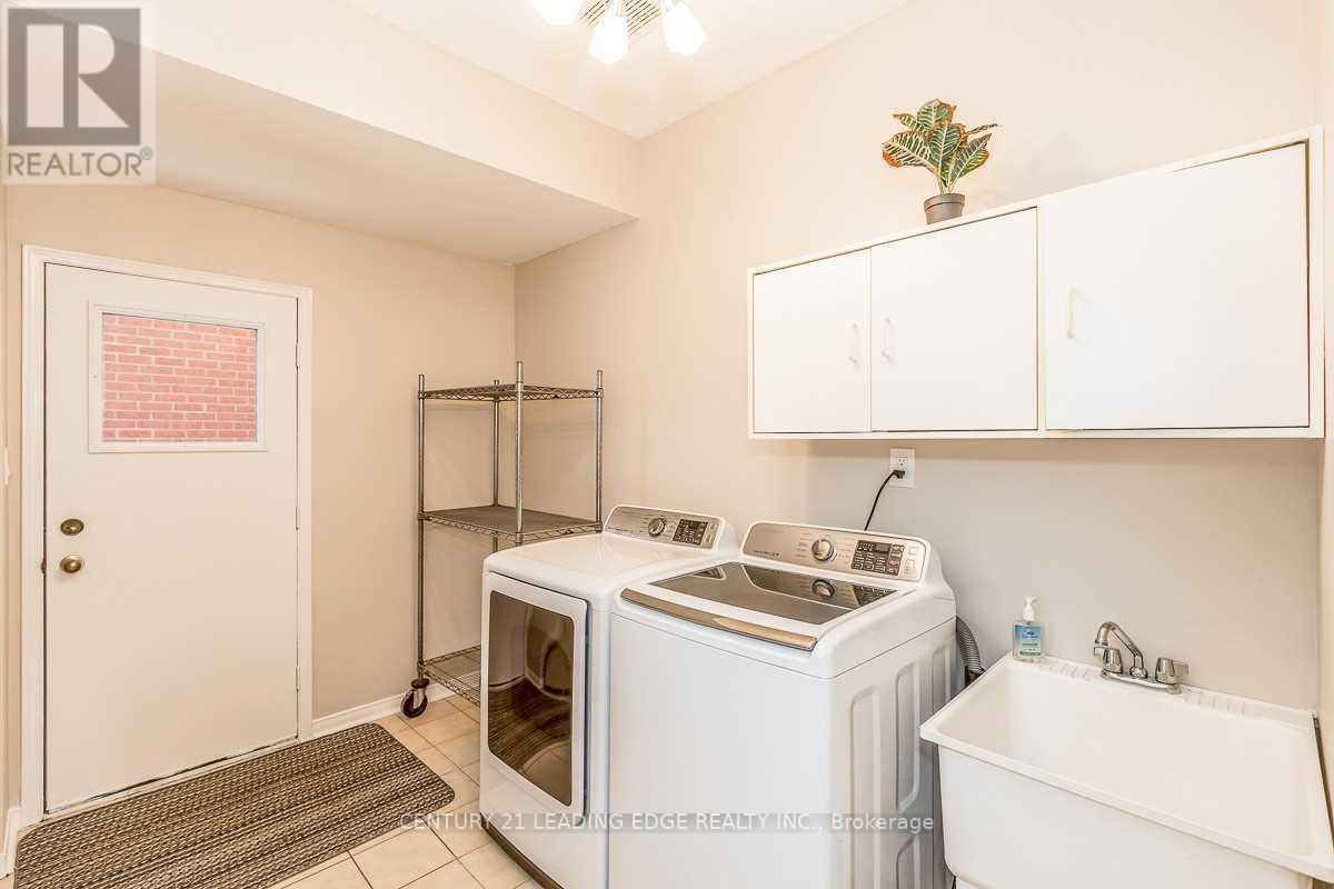 90 Cityview Circle, Barrie, Ontario  L4N 7V2 - Photo 14 - S13022622