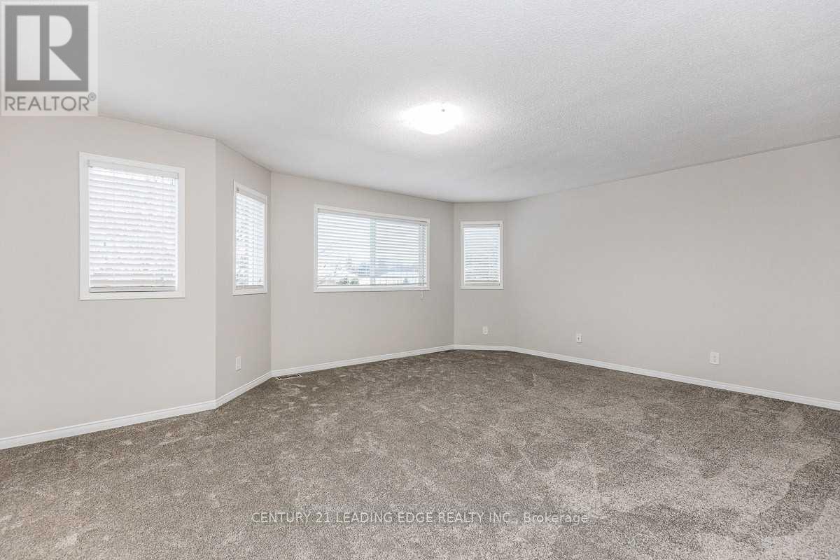 90 Cityview Circle, Barrie, Ontario  L4N 7V2 - Photo 17 - S13022622