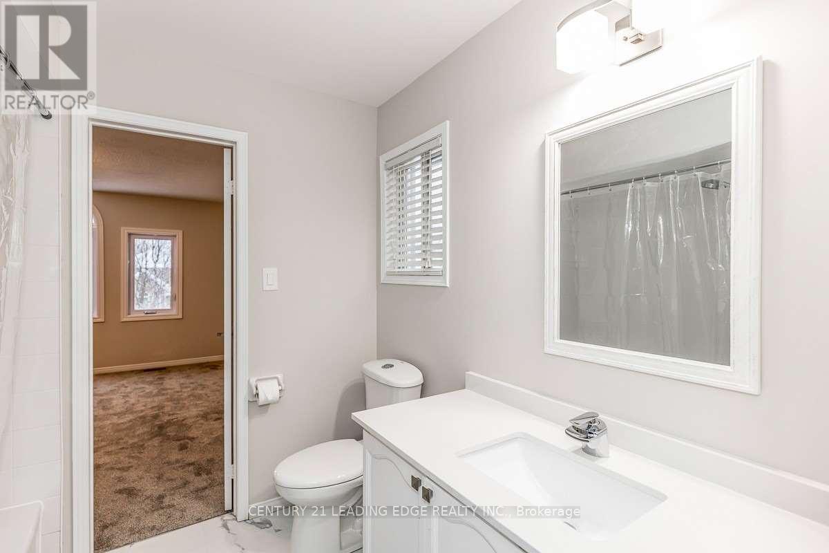90 Cityview Circle, Barrie, Ontario  L4N 7V2 - Photo 25 - S13022622