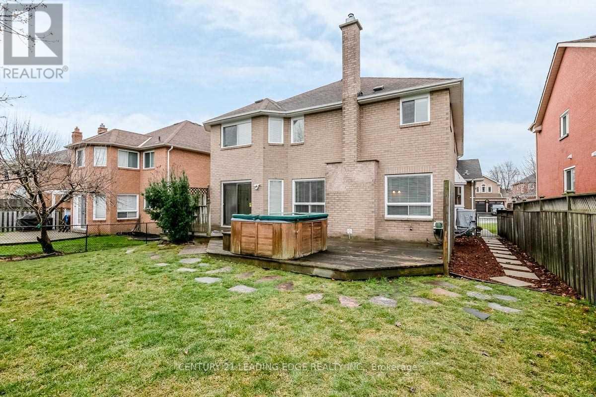 90 Cityview Circle, Barrie, Ontario  L4N 7V2 - Photo 3 - S13022622