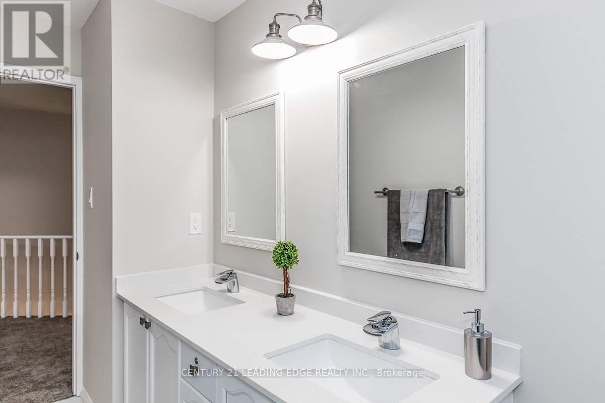 90 Cityview Circle, Barrie, Ontario  L4N 7V2 - Photo 30 - S13022622