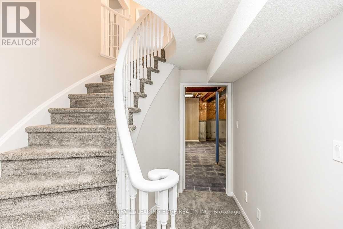 90 Cityview Circle, Barrie, Ontario  L4N 7V2 - Photo 31 - S13022622