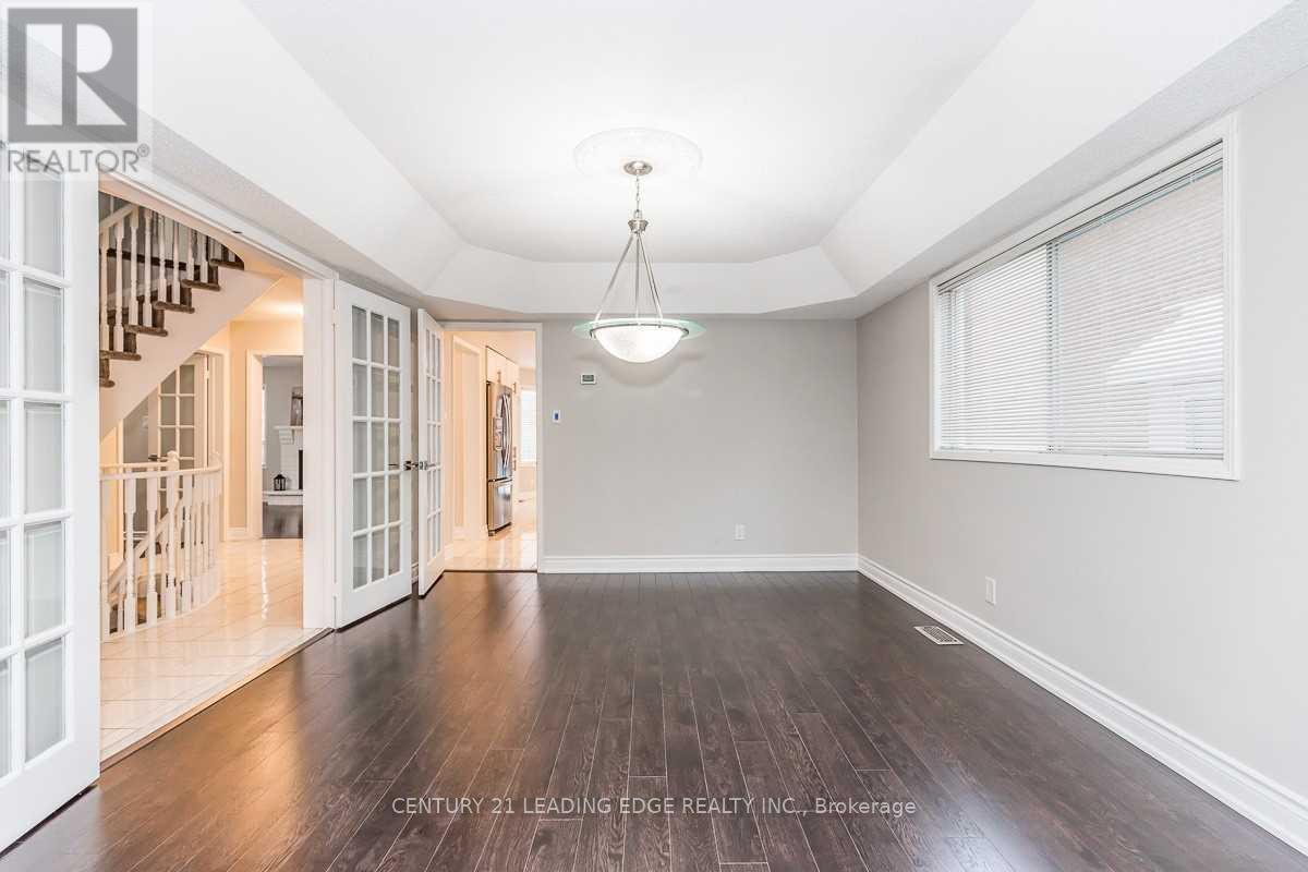 90 Cityview Circle, Barrie, Ontario  L4N 7V2 - Photo 8 - S13022622