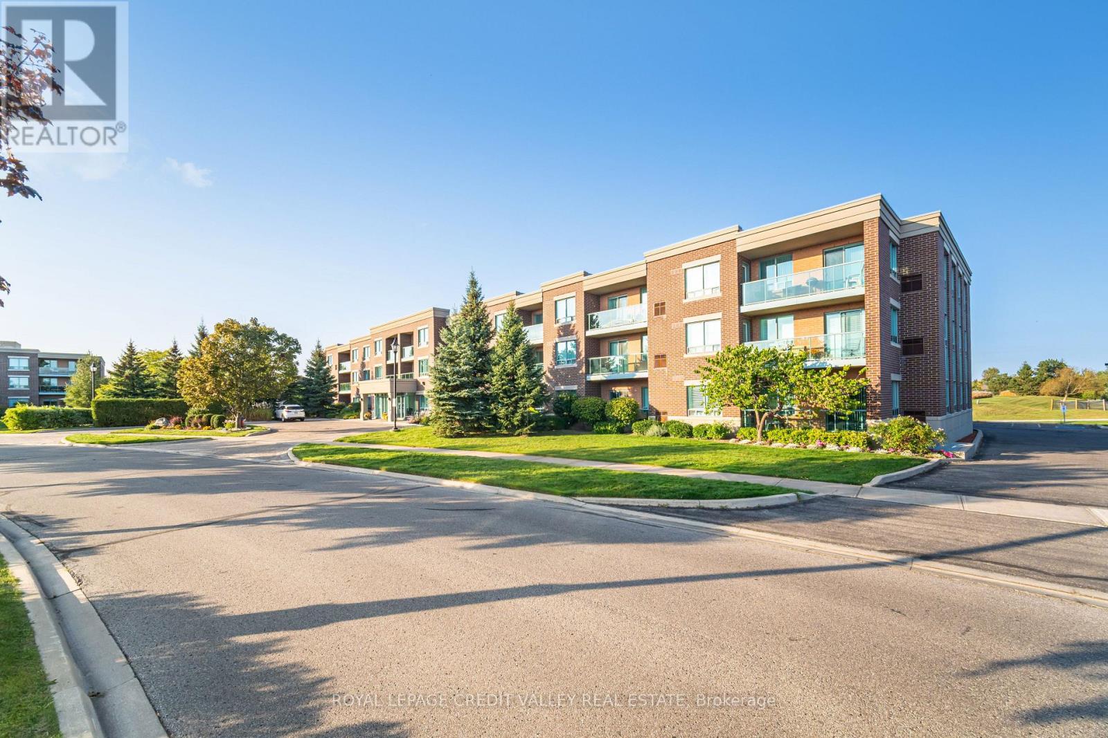 103 - 55 Via Rosedale, Brampton, Ontario  L6P 0V1 - Photo 3 - W13022648