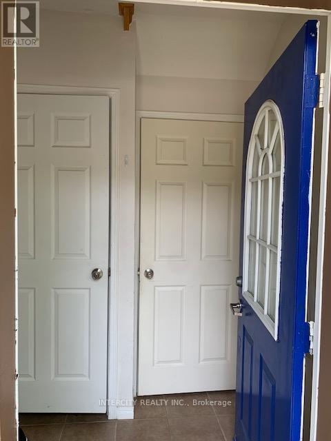 Bsmt - 17 Aldwinckle Heights, Toronto, Ontario  M3J 3S7 - Photo 11 - W13022654