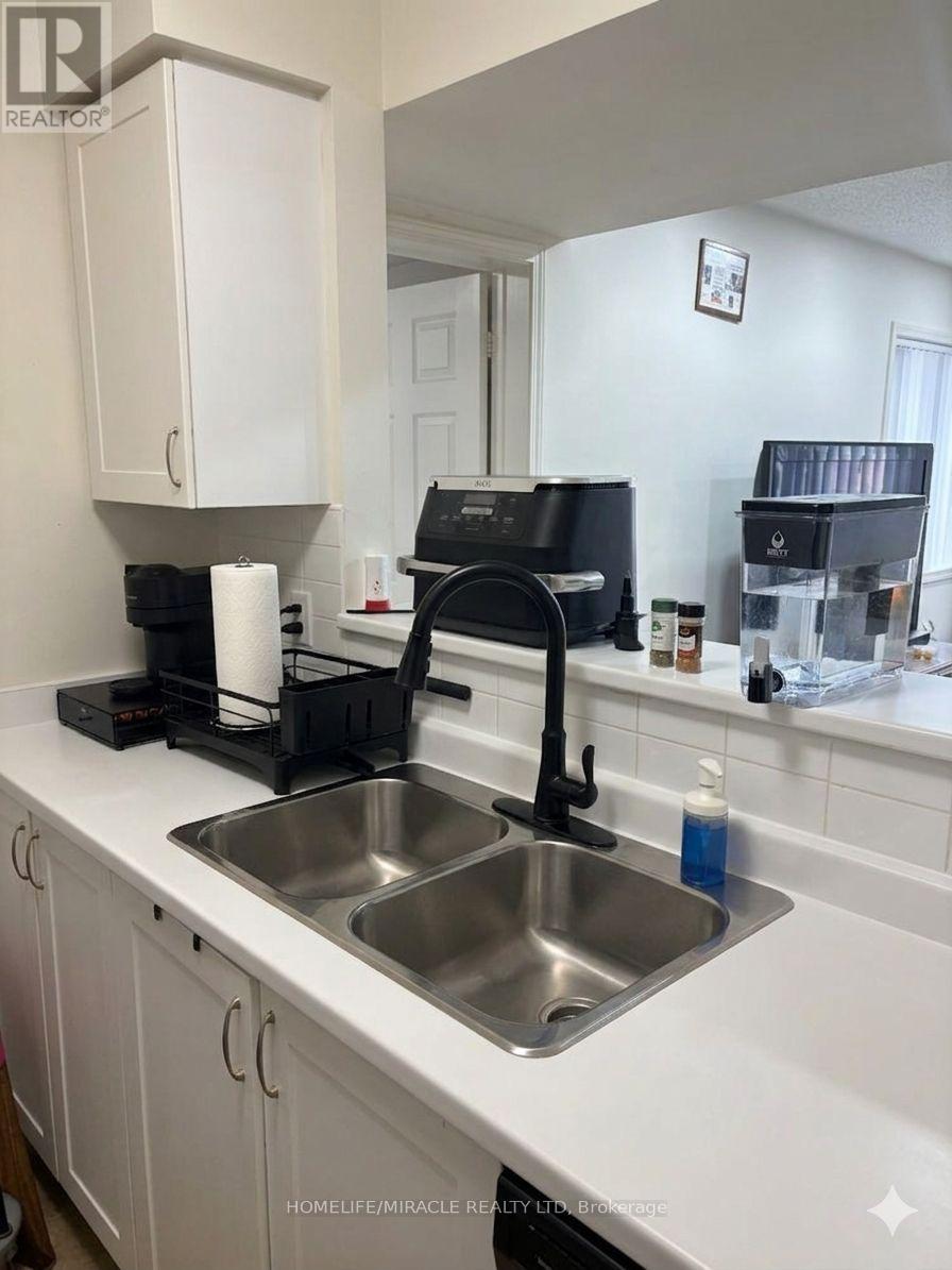 121 - 250 Sunny Meadow Boulevard, Brampton, Ontario  L6R 3Y7 - Photo 9 - W13022664