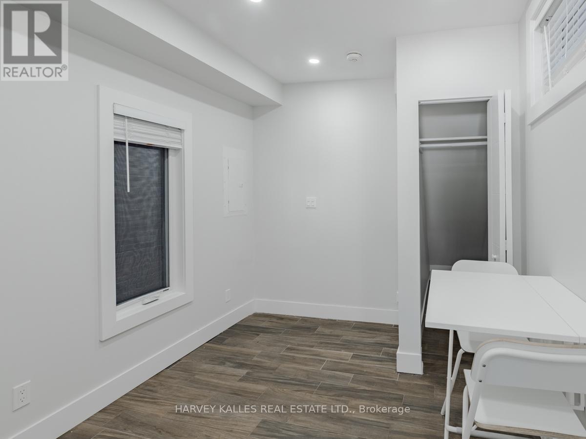 3 - 160 Lansdowne Avenue, Toronto, Ontario  M6K 2V9 - Photo 5 - W13022672