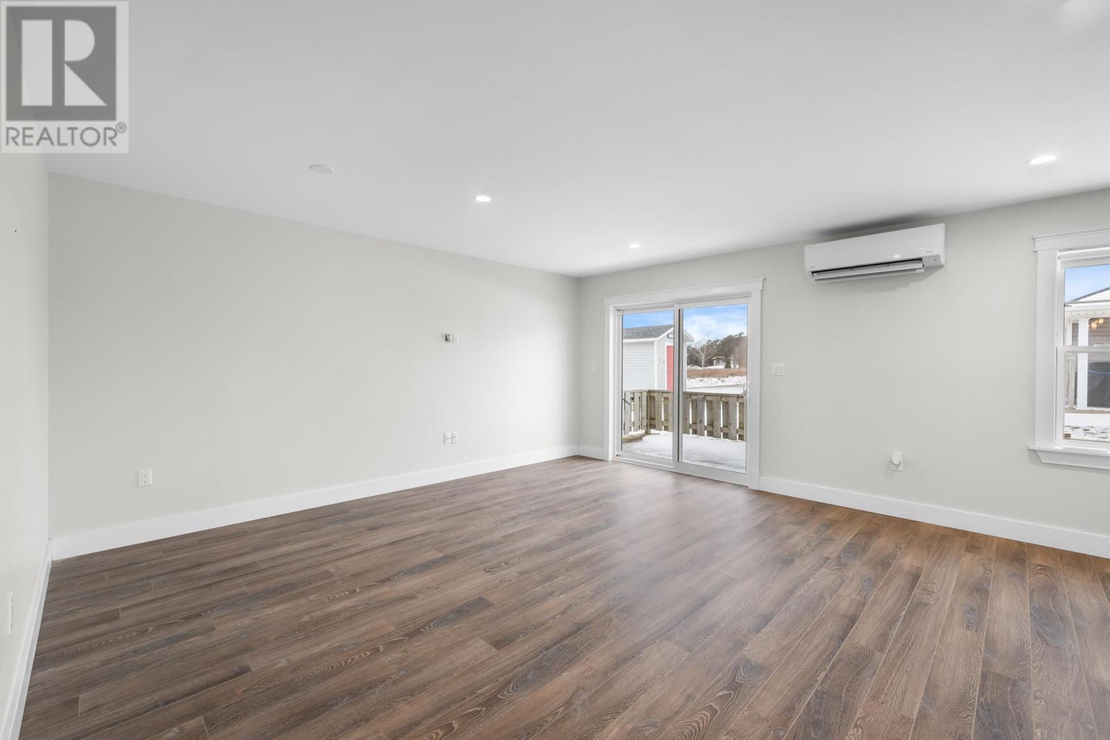 241 Darrach Avenue, Summerside, Prince Edward Island  C1N 0L1 - Photo 10 - 202528942