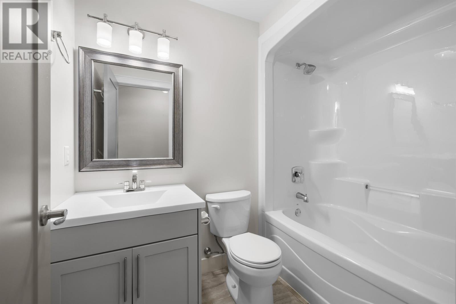 241 Darrach Avenue, Summerside, Prince Edward Island  C1N 0L1 - Photo 12 - 202528942