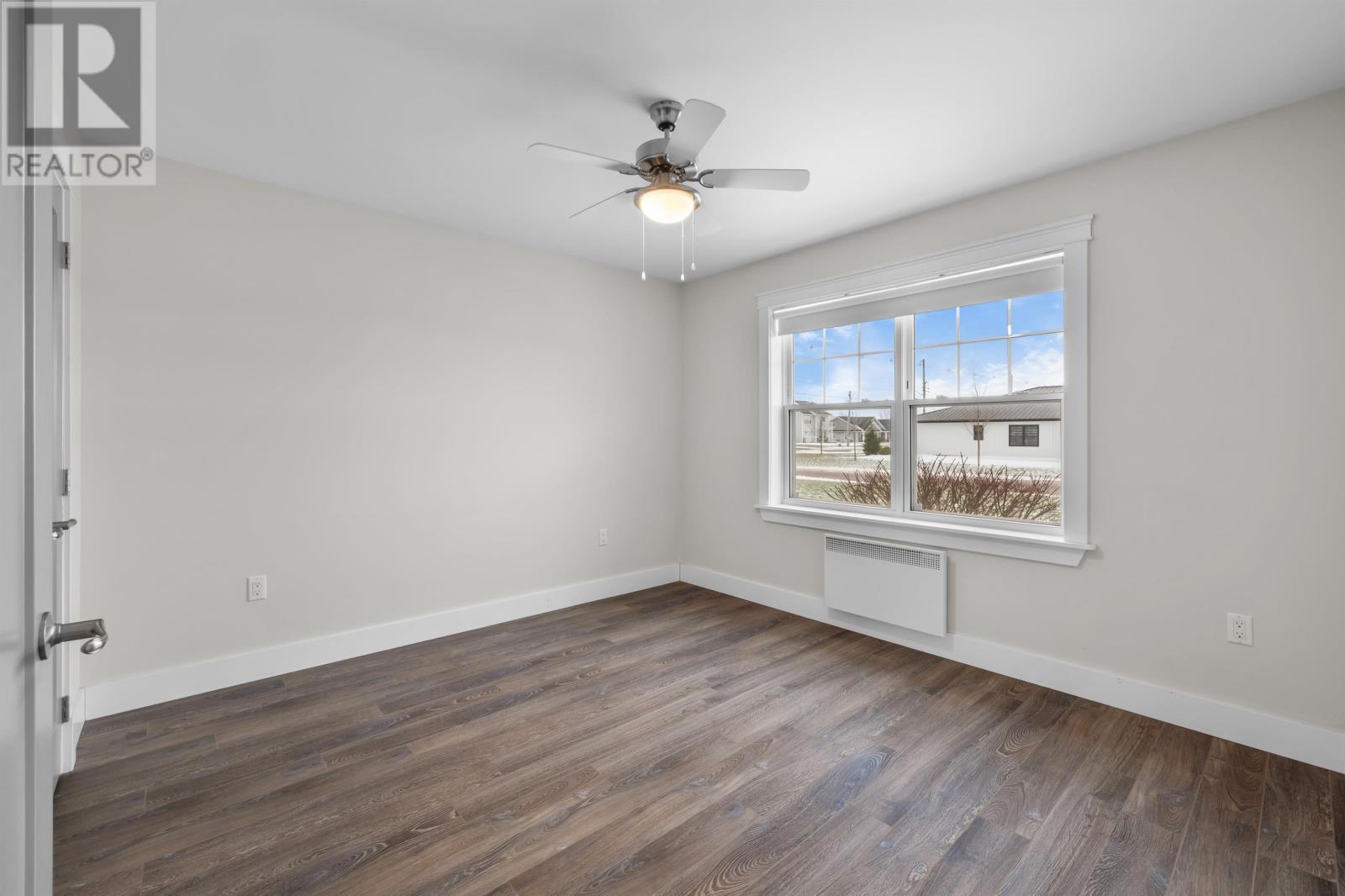 241 Darrach Avenue, Summerside, Prince Edward Island  C1N 0L1 - Photo 4 - 202528942