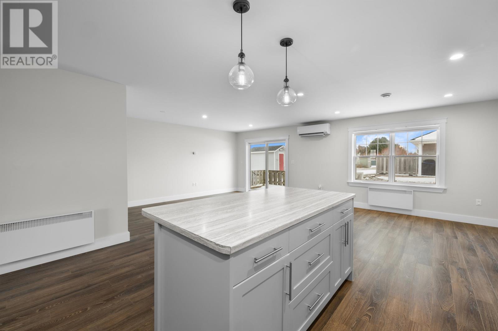 241 Darrach Avenue, Summerside, Prince Edward Island  C1N 0L1 - Photo 8 - 202528942