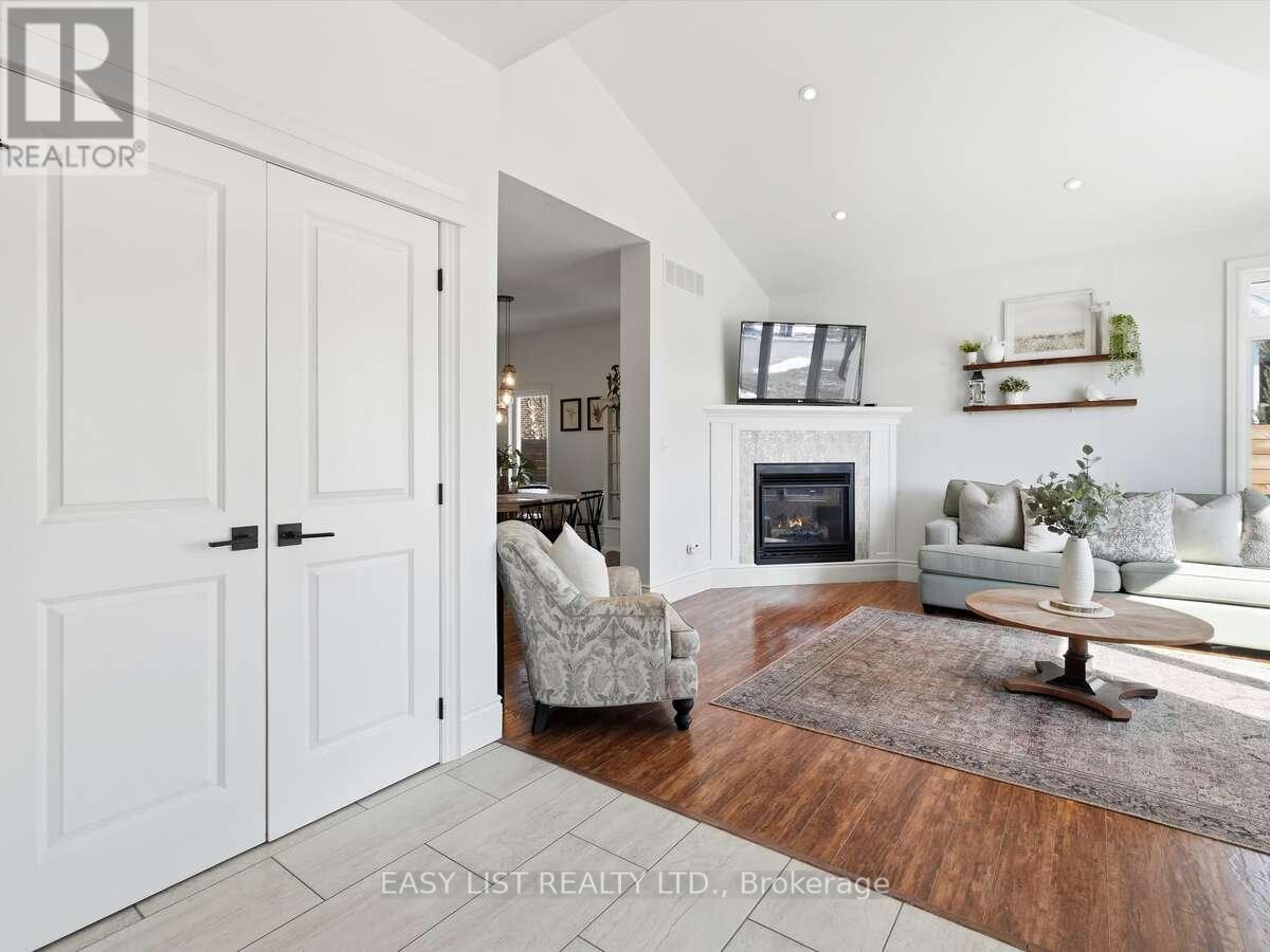 4 Millwood Court, Huntsville, Ontario  P1H 0B7 - Photo 3 - X13022618