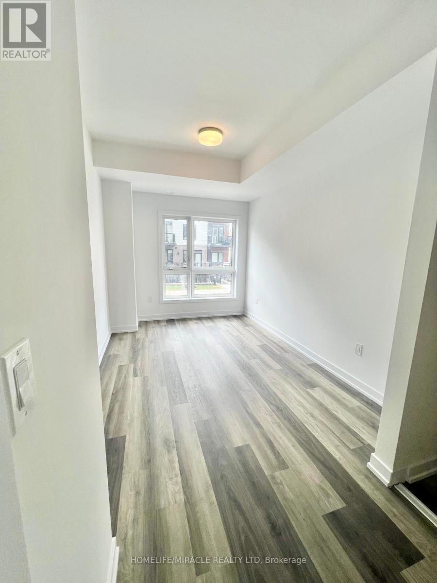 P26 - 25 Palace Street, Kitchener, Ontario  N2E 0L2 - Photo 5 - X13022652