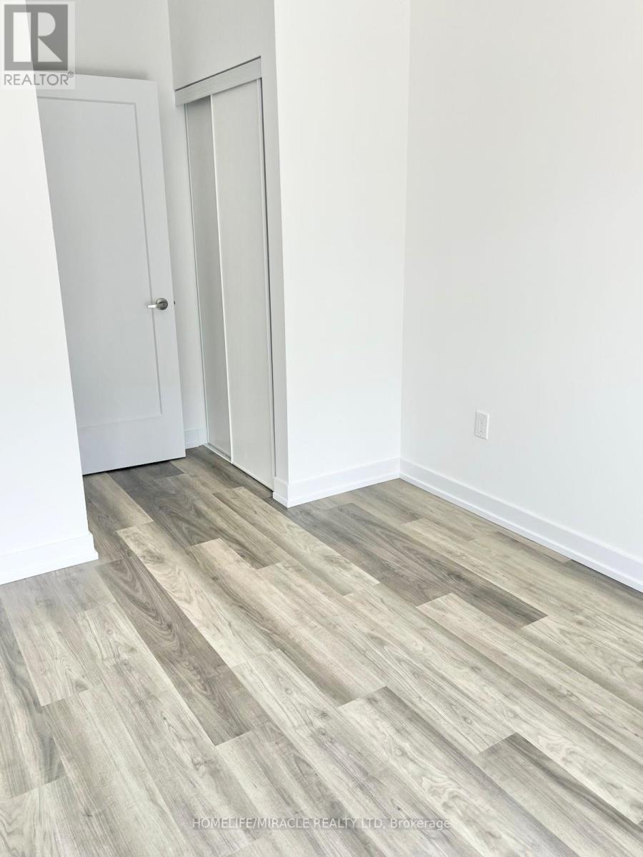 P26 - 25 Palace Street, Kitchener, Ontario  N2E 0L2 - Photo 8 - X13022652