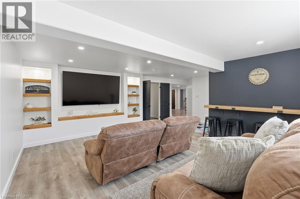 401 Lighthouse Drive, Dunnville, Ontario  N1A 2W6 - Photo 4 - 40809287