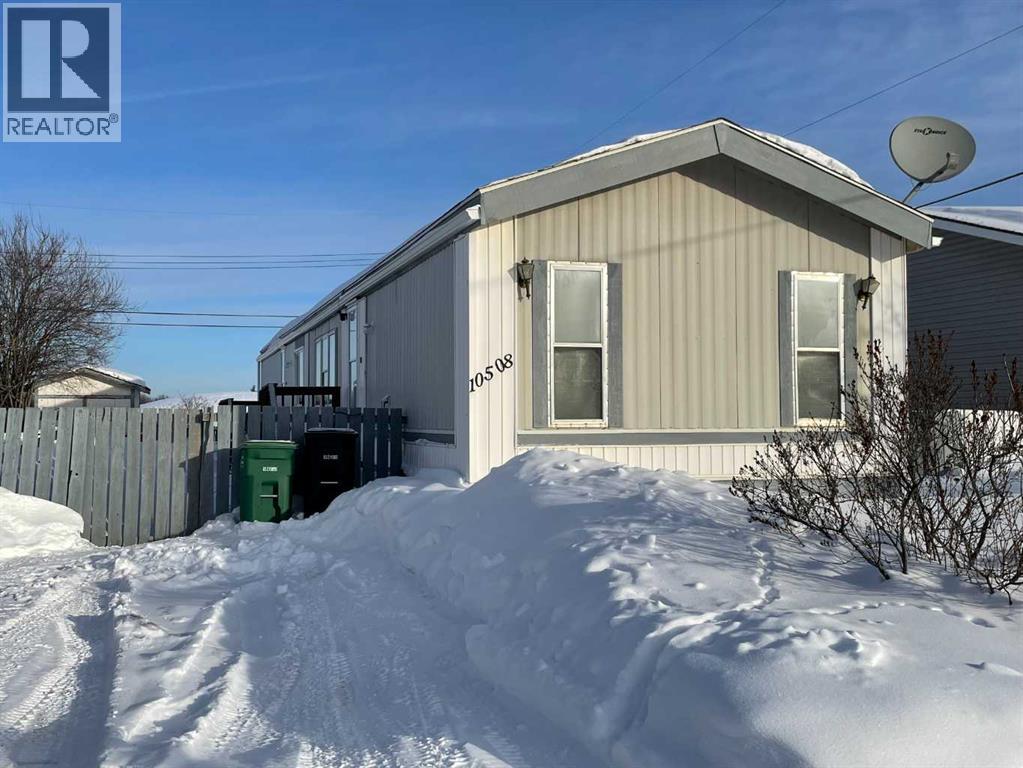 10508 98 Avenue, High Level, Alberta  T0H 1Z0 - Photo 1 - A2290144